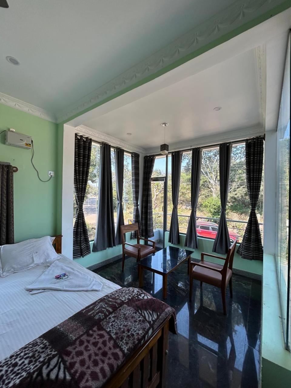 Yelagiri Goldhill Resort Ngoại thất bức ảnh